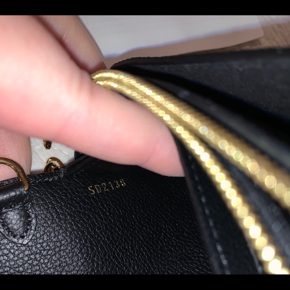 SOLD Louis Vuitton Empreinte Vavin WOC crossbody - Picture 4 of 8